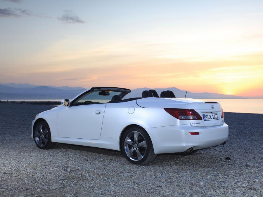  Lexus IS250C 2009 года  (EU) (фото 20 из 29)